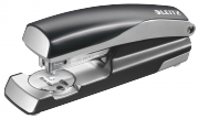Leitz metalen kantoornietmachine 5562 Nexxt Style zwart
